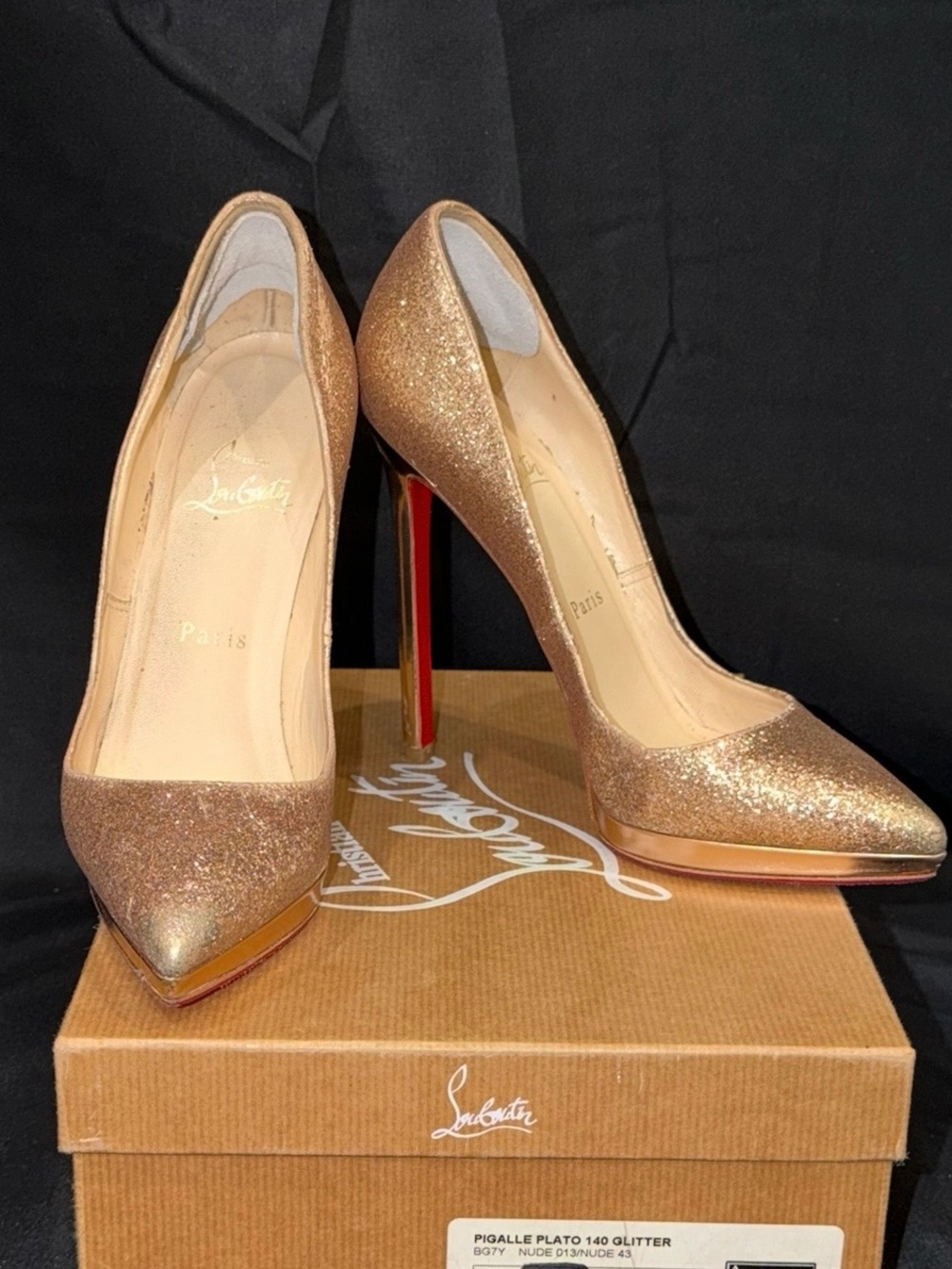 Authentic Christian Louboutin Pigalle Plato 140 Glitter Pumps in Nude Gold